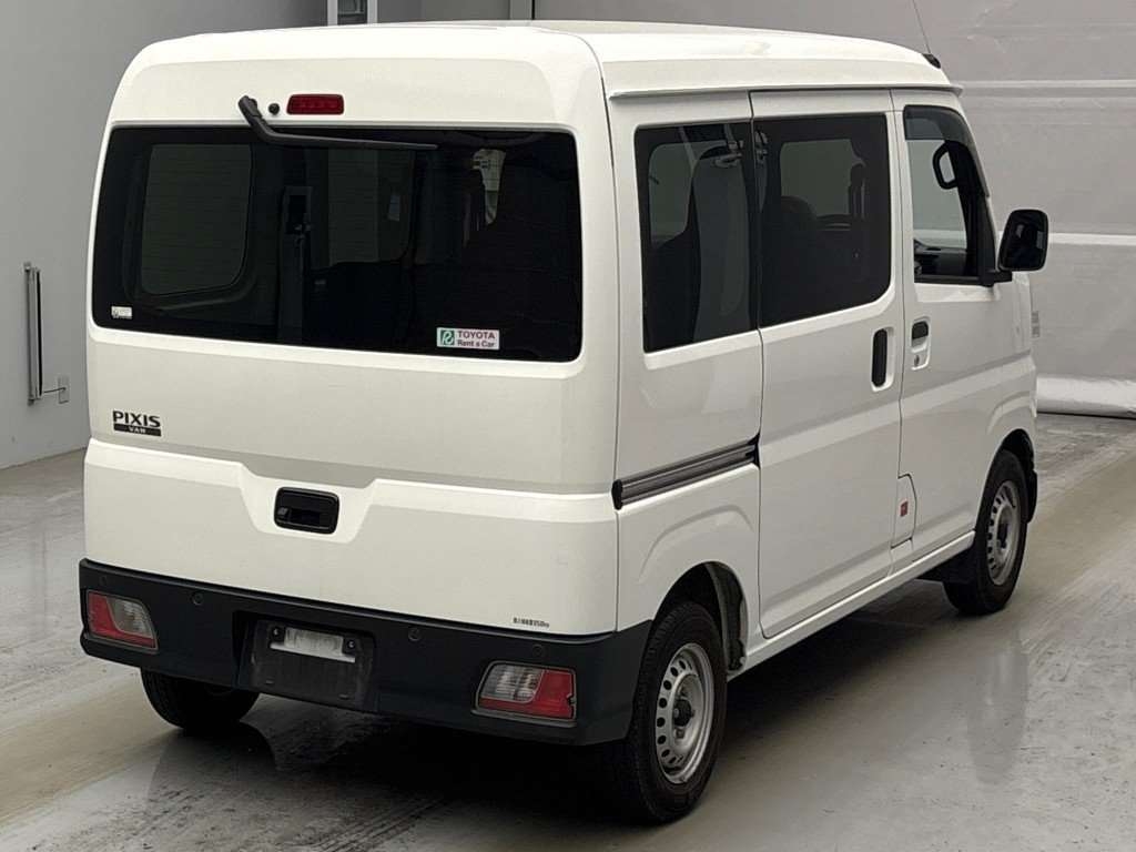 TOYOTA PIXIS VAN