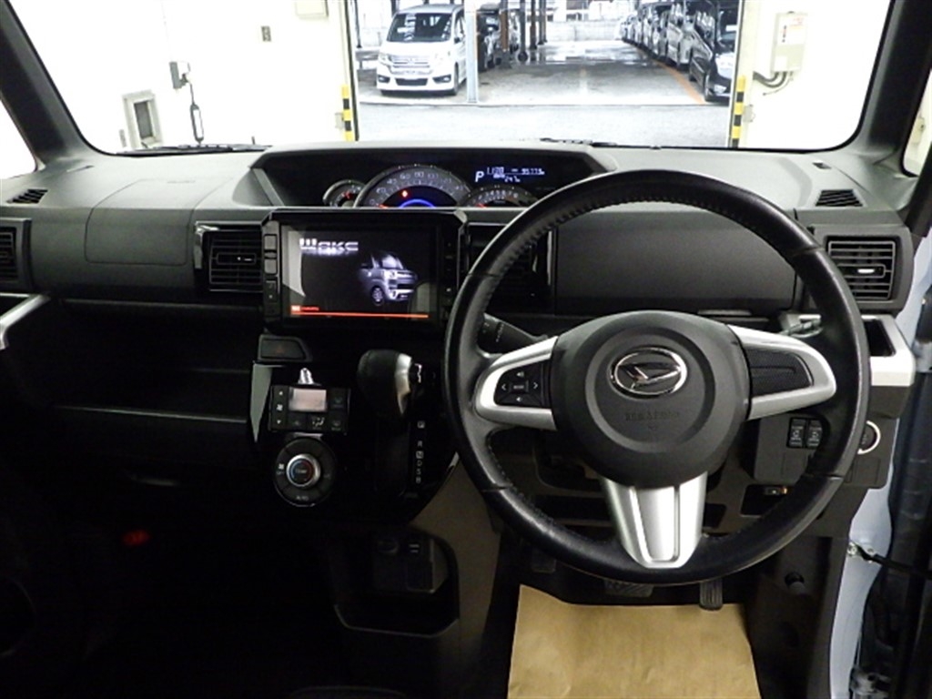 DAIHATSU WAKE