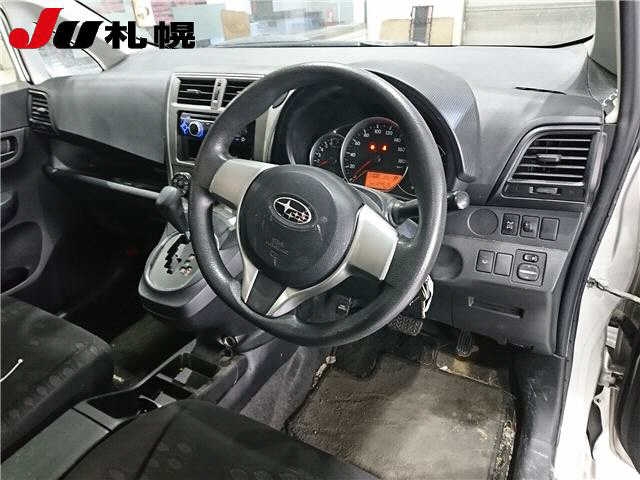 SUBARU TREZIA