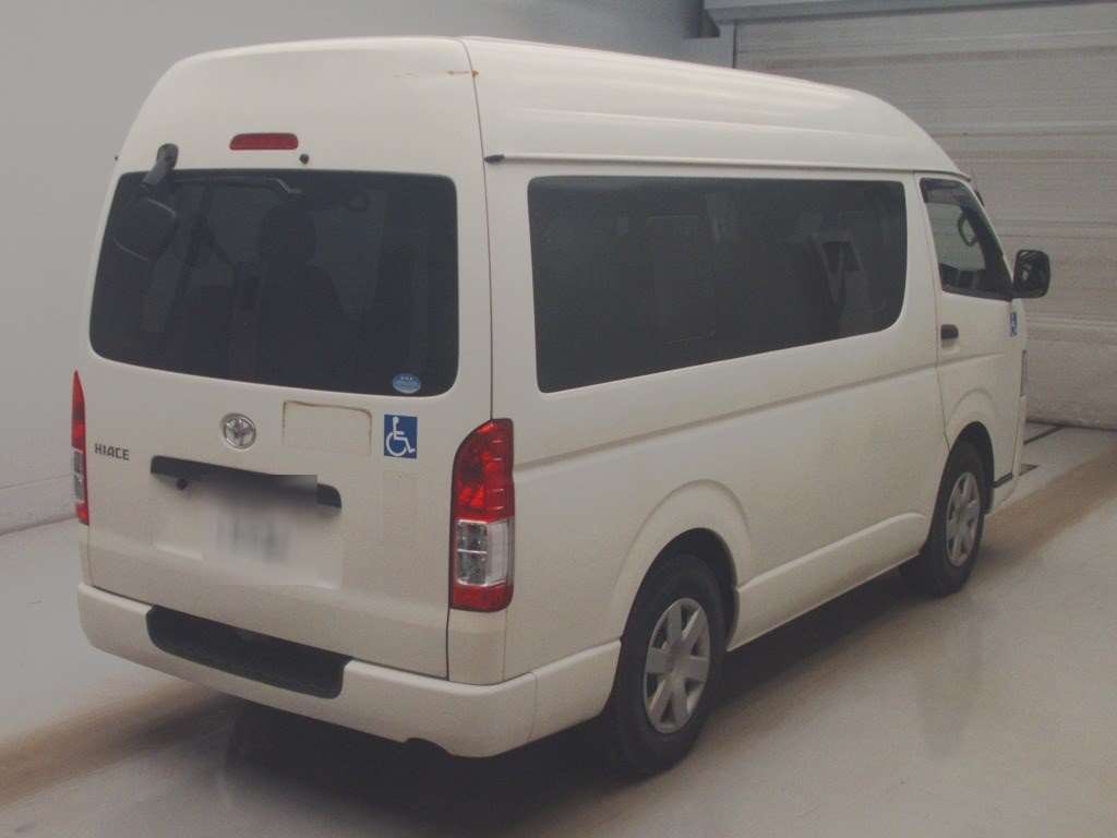 TOYOTA REGIUS ACE