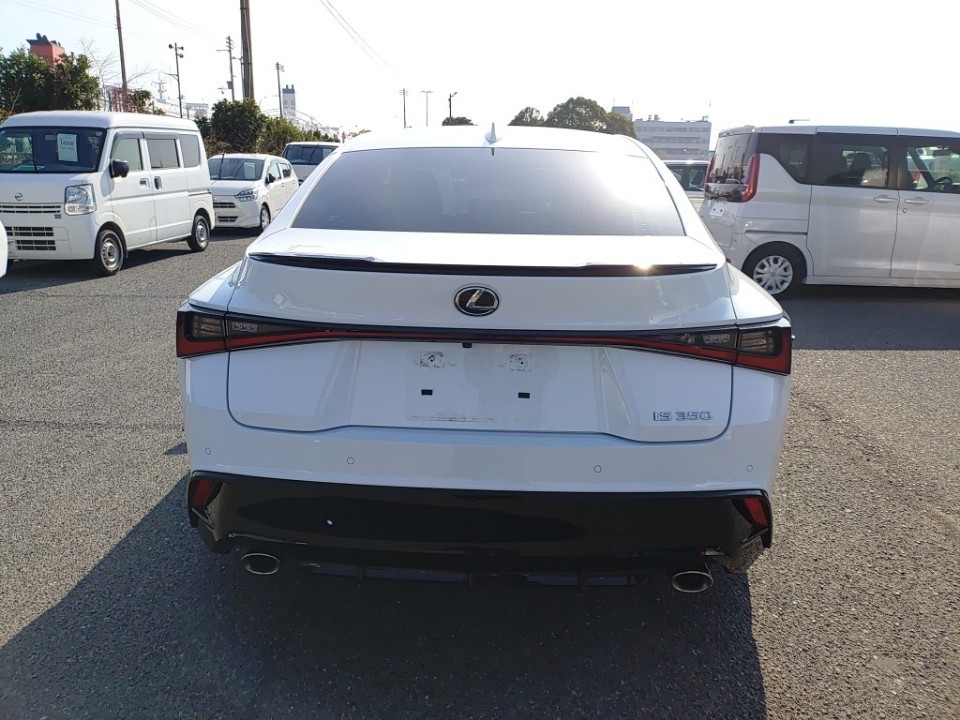 LEXUS IS350