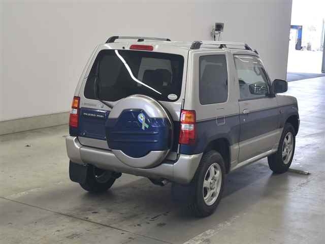 MITSUBISHI PAJERO MINI