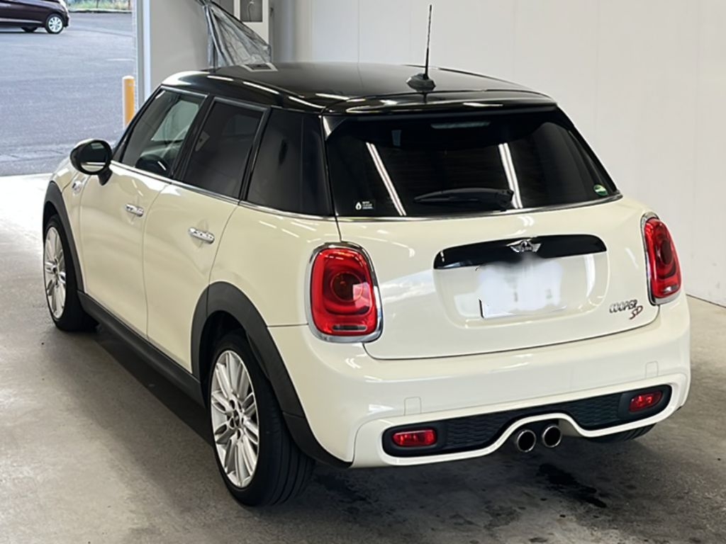 MINI HATCH