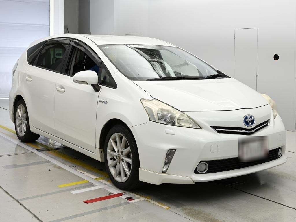 TOYOTA PRIUS ALPHA