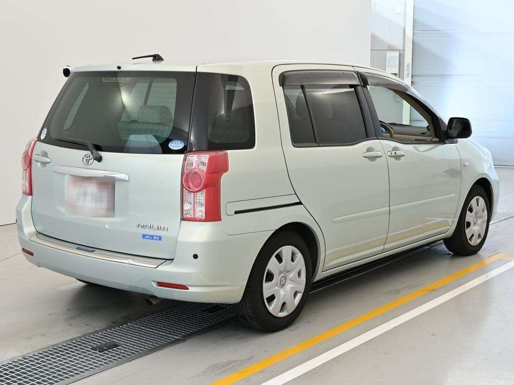 TOYOTA RAUM