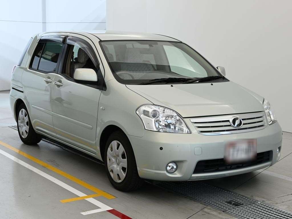 TOYOTA RAUM