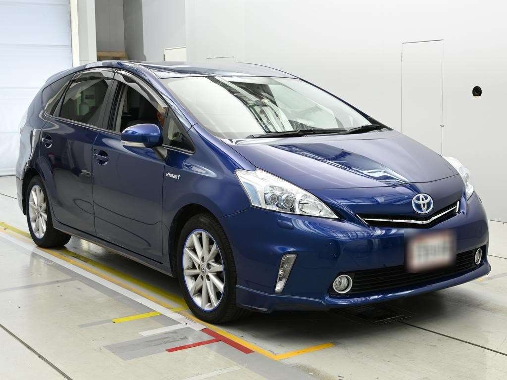 TOYOTA PRIUS ALPHA