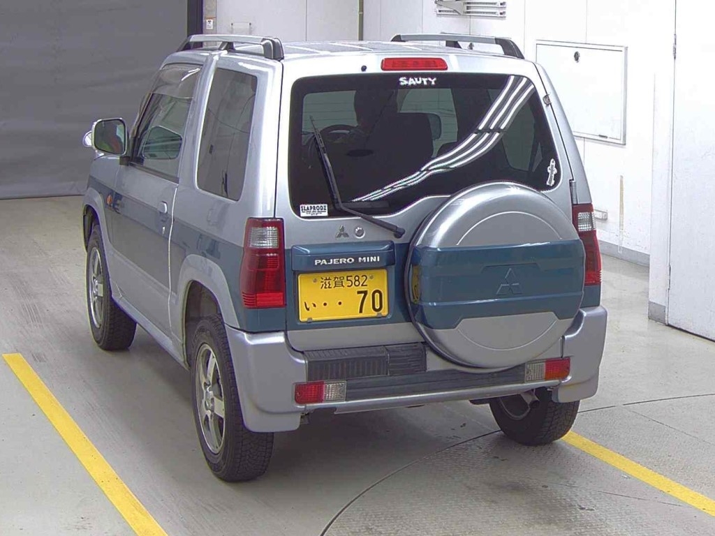 MITSUBISHI PAJERO MINI
