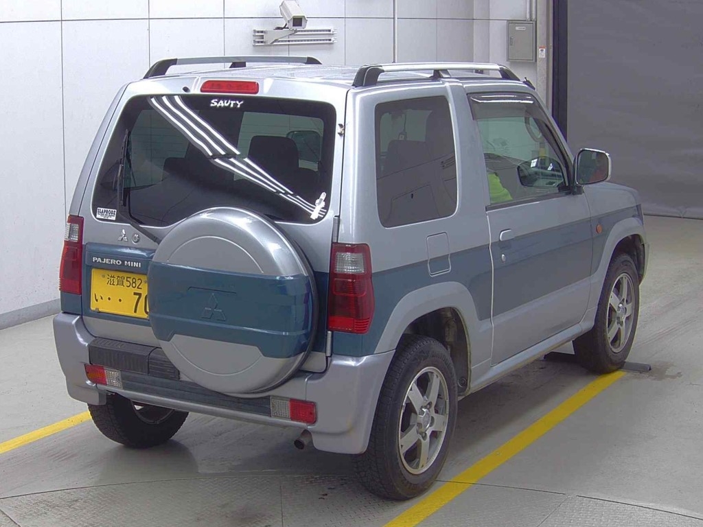 MITSUBISHI PAJERO MINI
