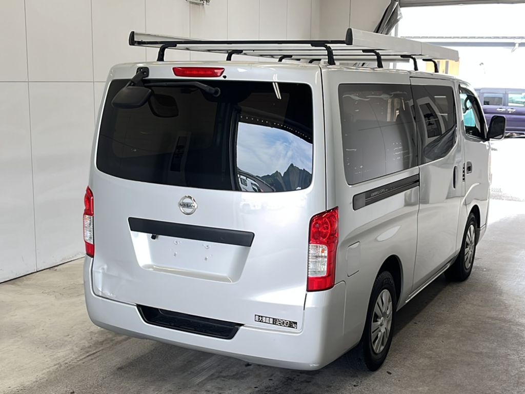 NISSAN NV350 CARAVAN