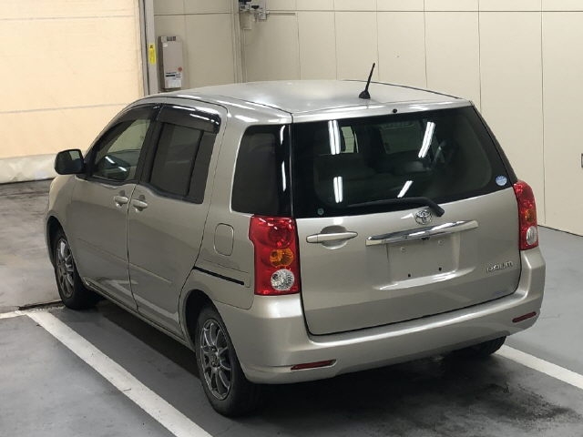 TOYOTA RAUM