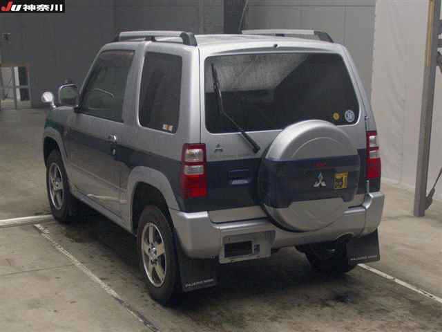 MITSUBISHI PAJERO MINI