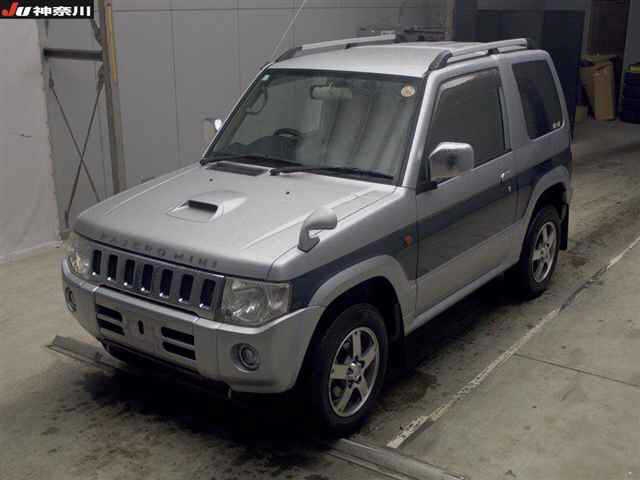 MITSUBISHI PAJERO MINI