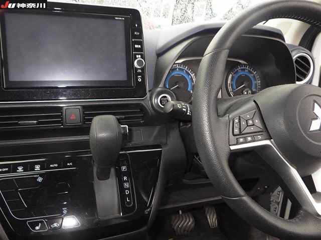 MITSUBISHI EK X
