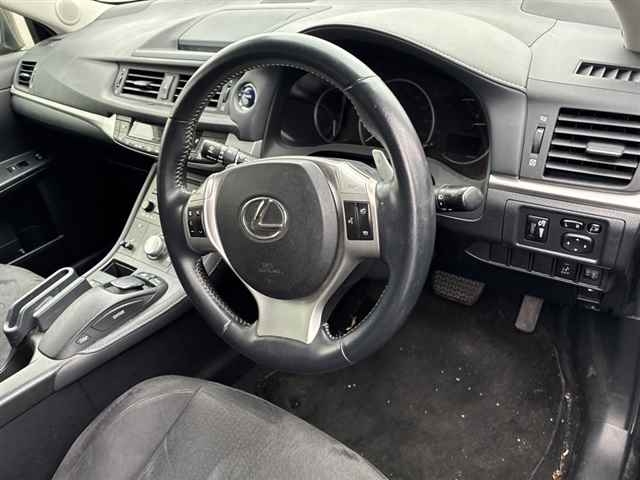 LEXUS CT200H