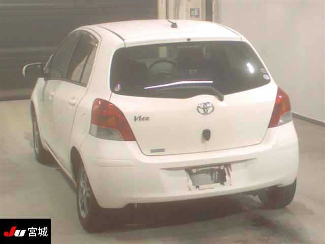 TOYOTA VITZ