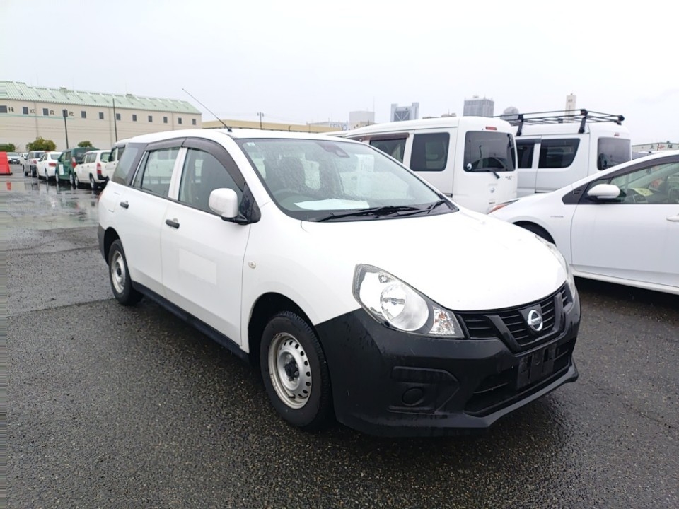 NISSAN AD