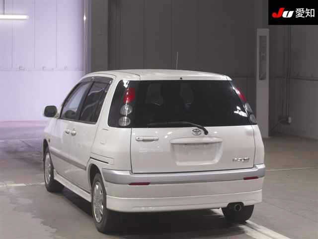 TOYOTA RAUM
