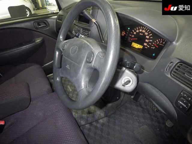 TOYOTA RAUM