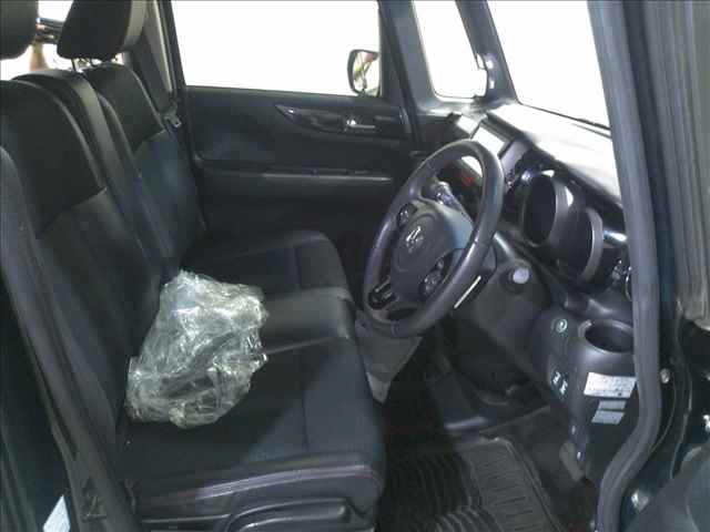 HONDA N-BOX+