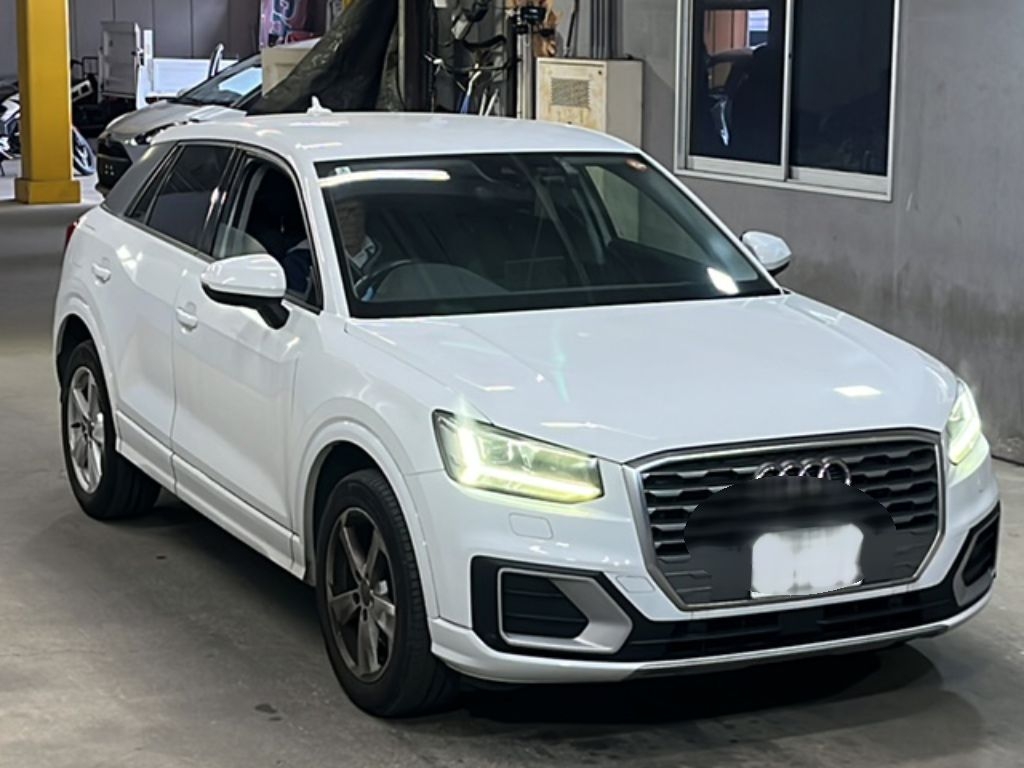 AUDI Q2