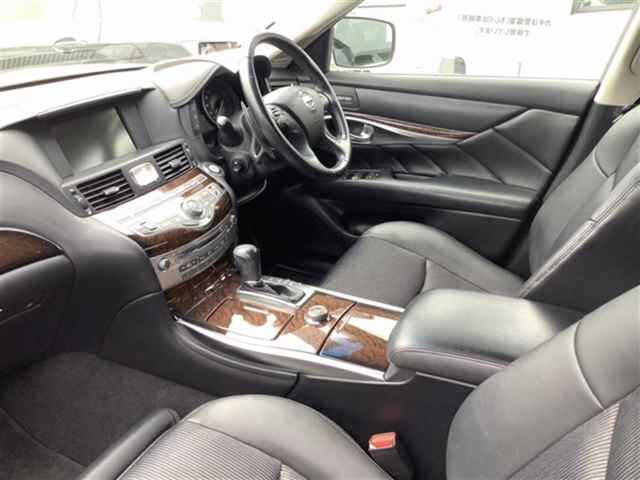 NISSAN FUGA
