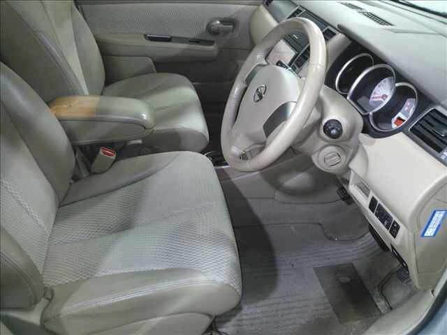 NISSAN TIIDA