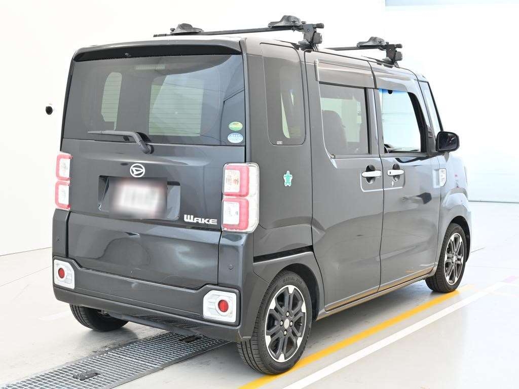 DAIHATSU WAKE