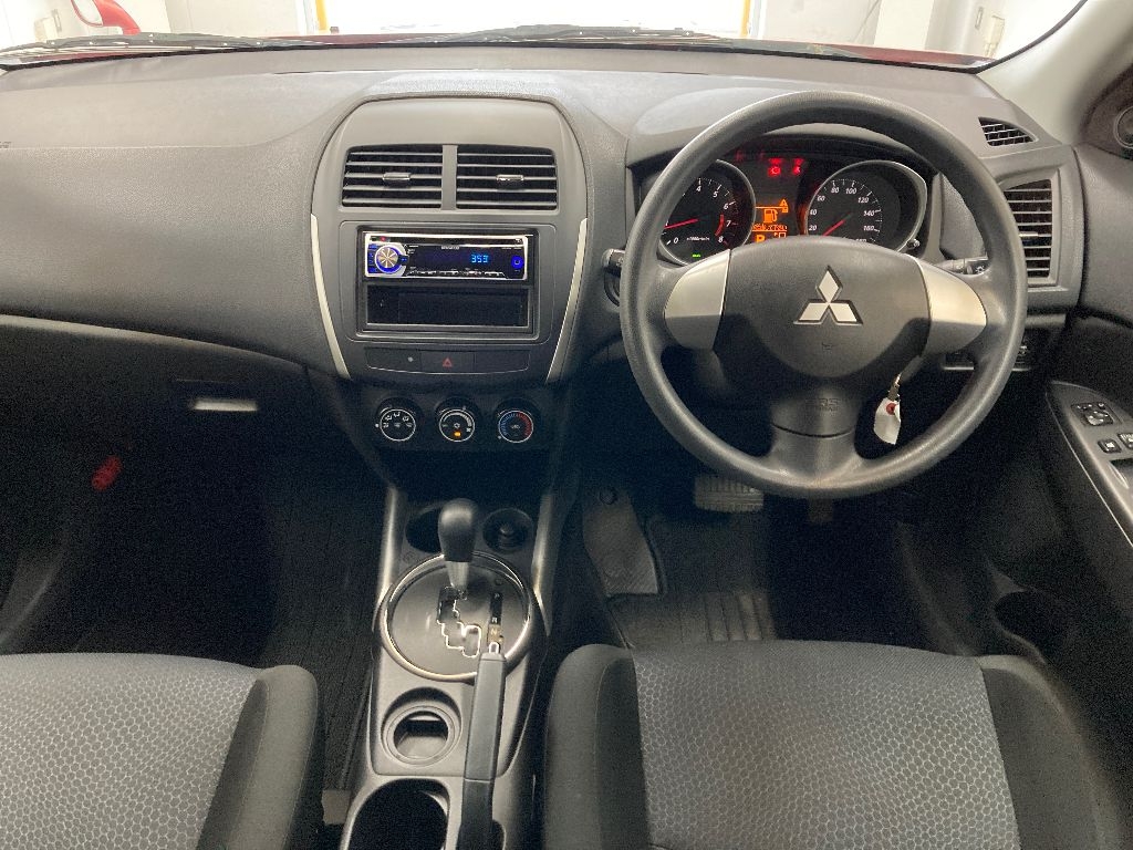 MITSUBISHI RVR