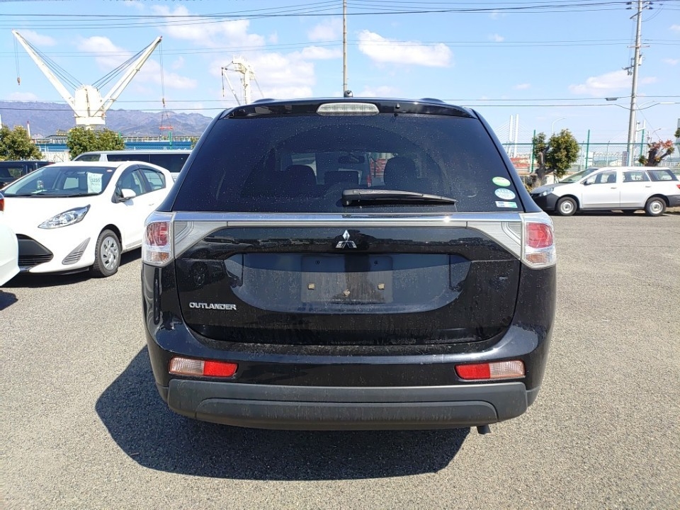 MITSUBISHI OUTLANDER