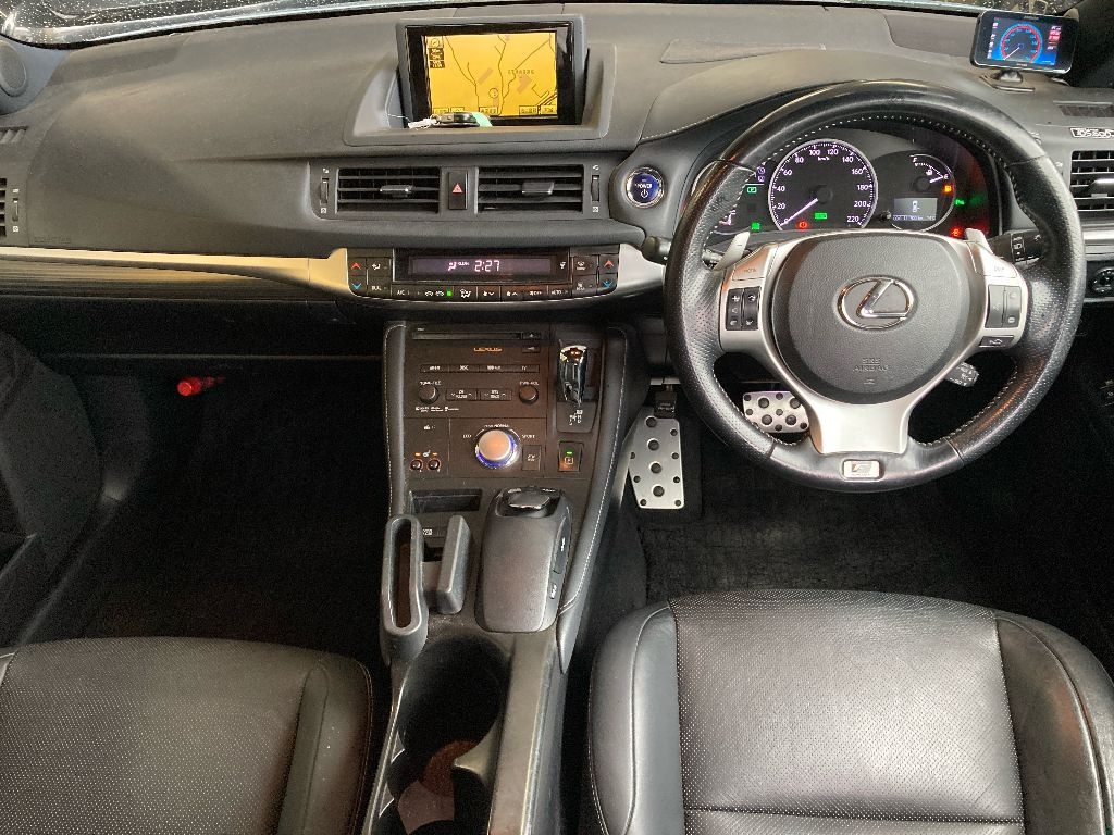 LEXUS CT200H