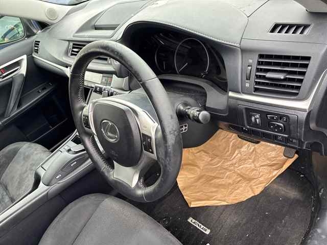 LEXUS CT200H