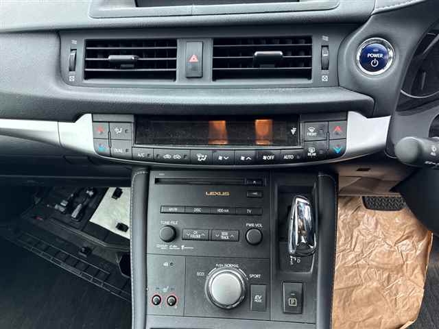 LEXUS CT200H