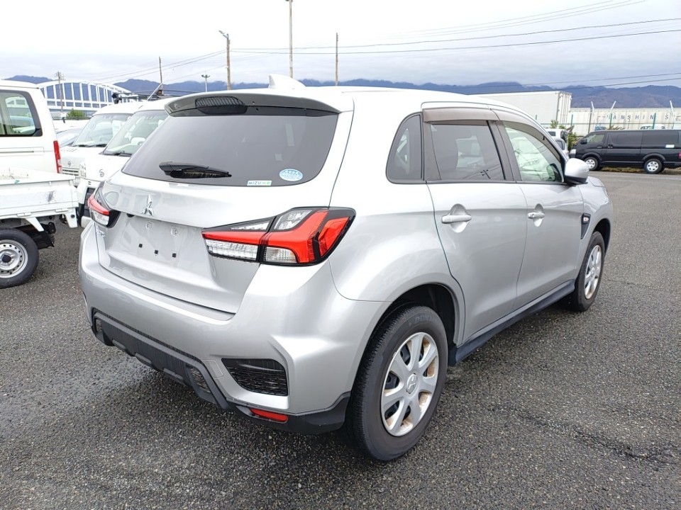 MITSUBISHI RVR