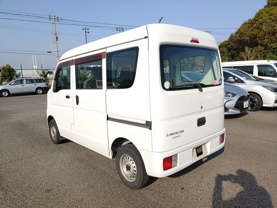 MITSUBISHI MINICAB