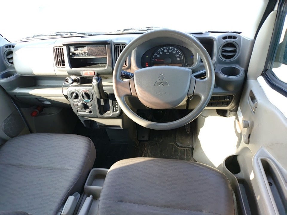 MITSUBISHI MINICAB