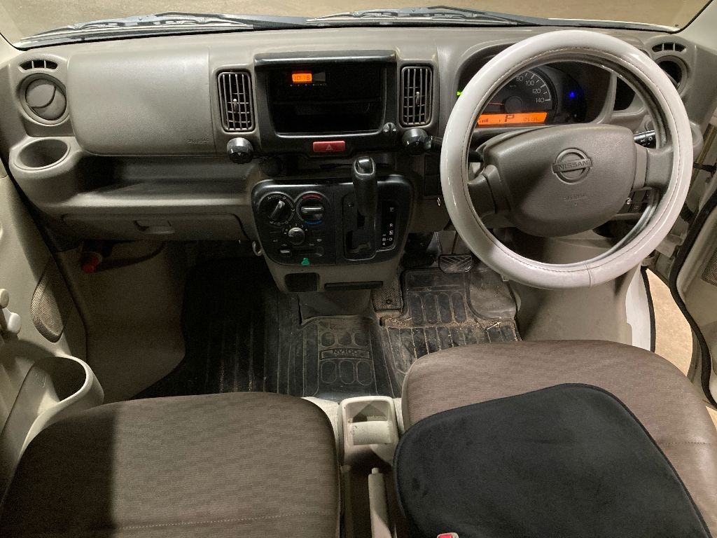 NISSAN NV100 CLIPPER