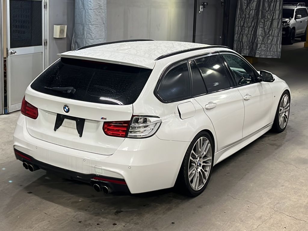 BMW 3-SERIES