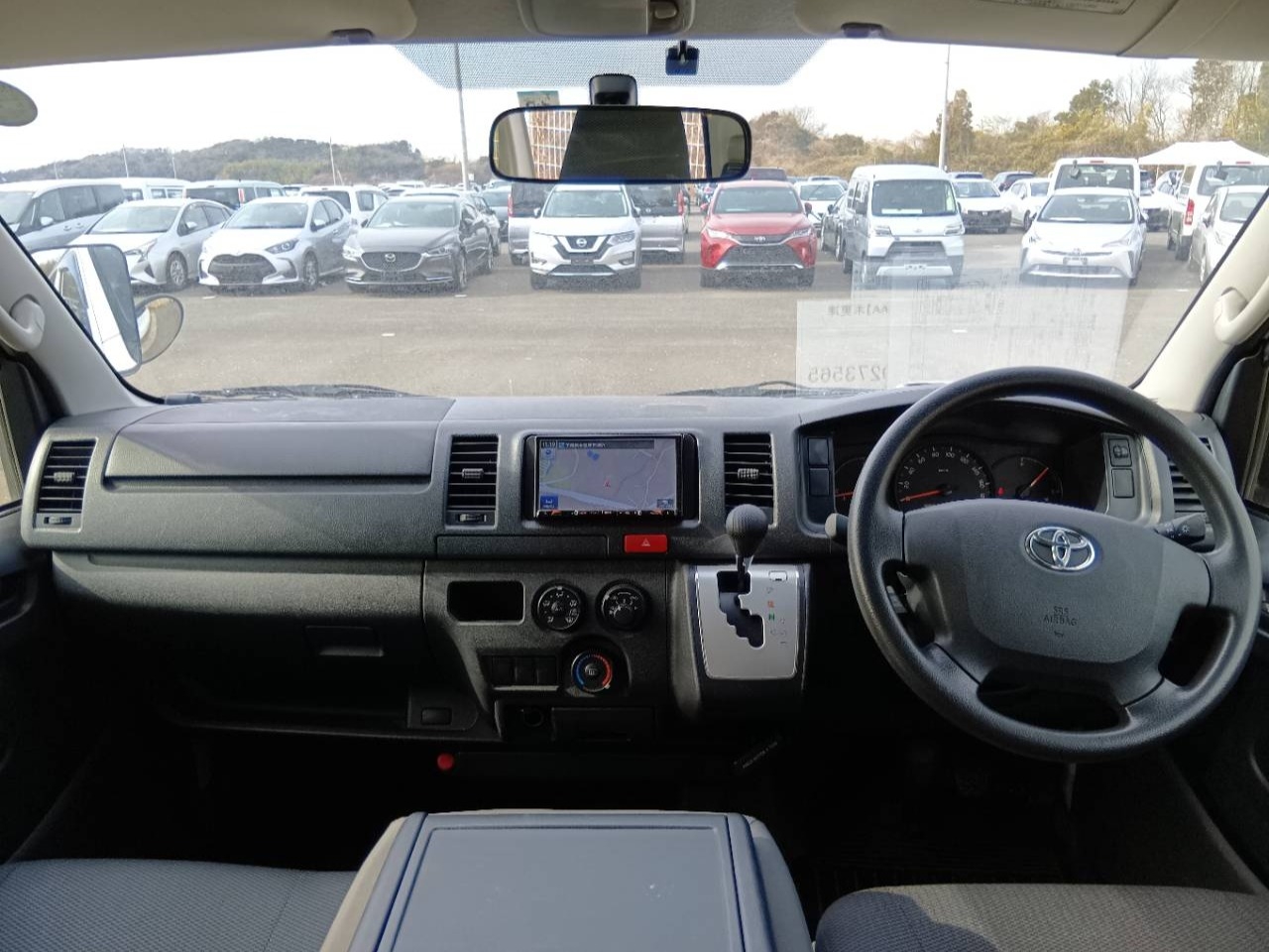 TOYOTA REGIUS ACE