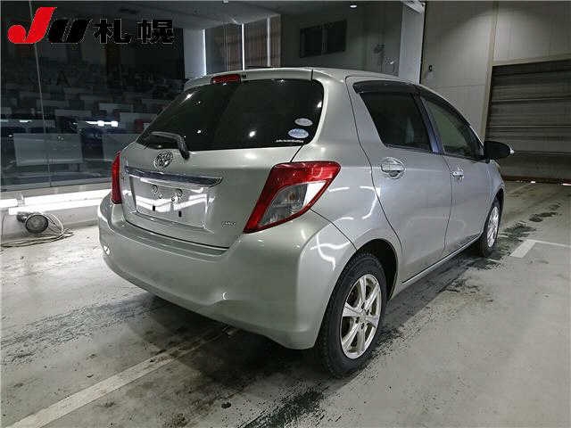 TOYOTA VITZ