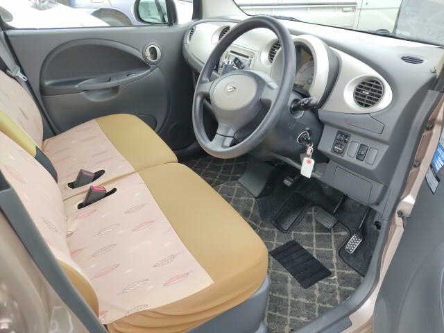 DAIHATSU MOVE LATTE