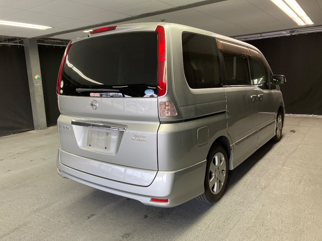 NISSAN SERENA