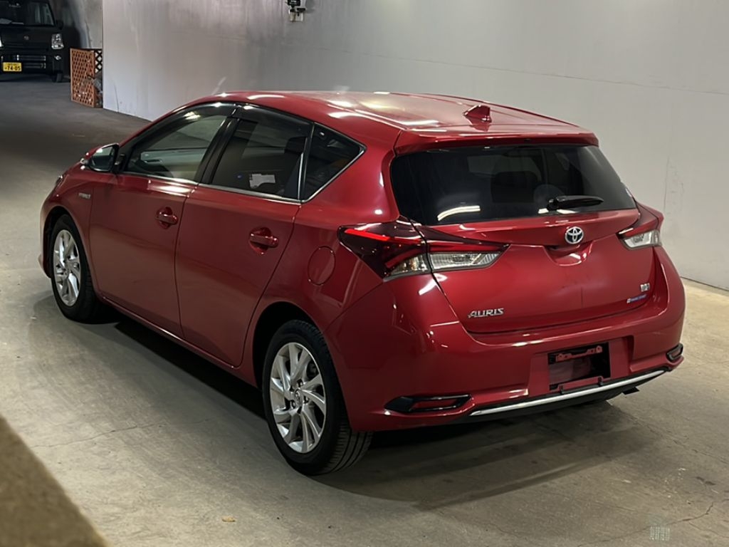 TOYOTA AURIS