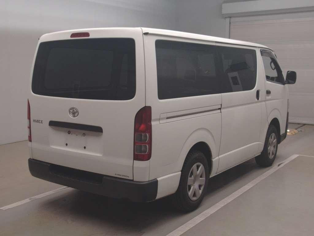 TOYOTA REGIUS ACE