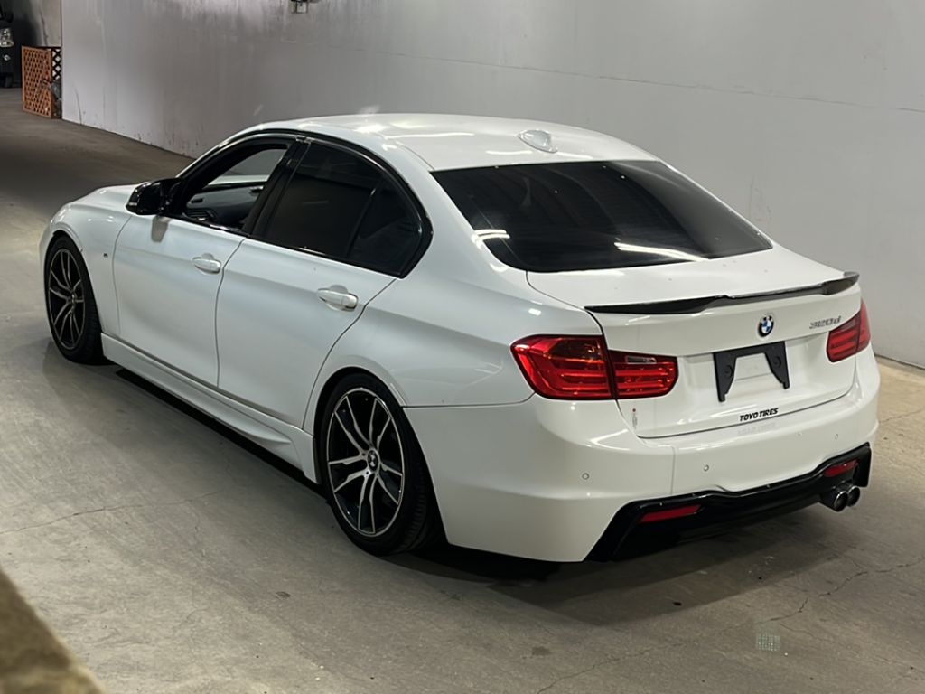 BMW 3-SERIES