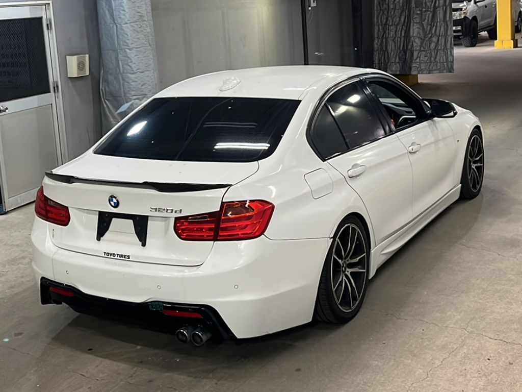 BMW 3-SERIES