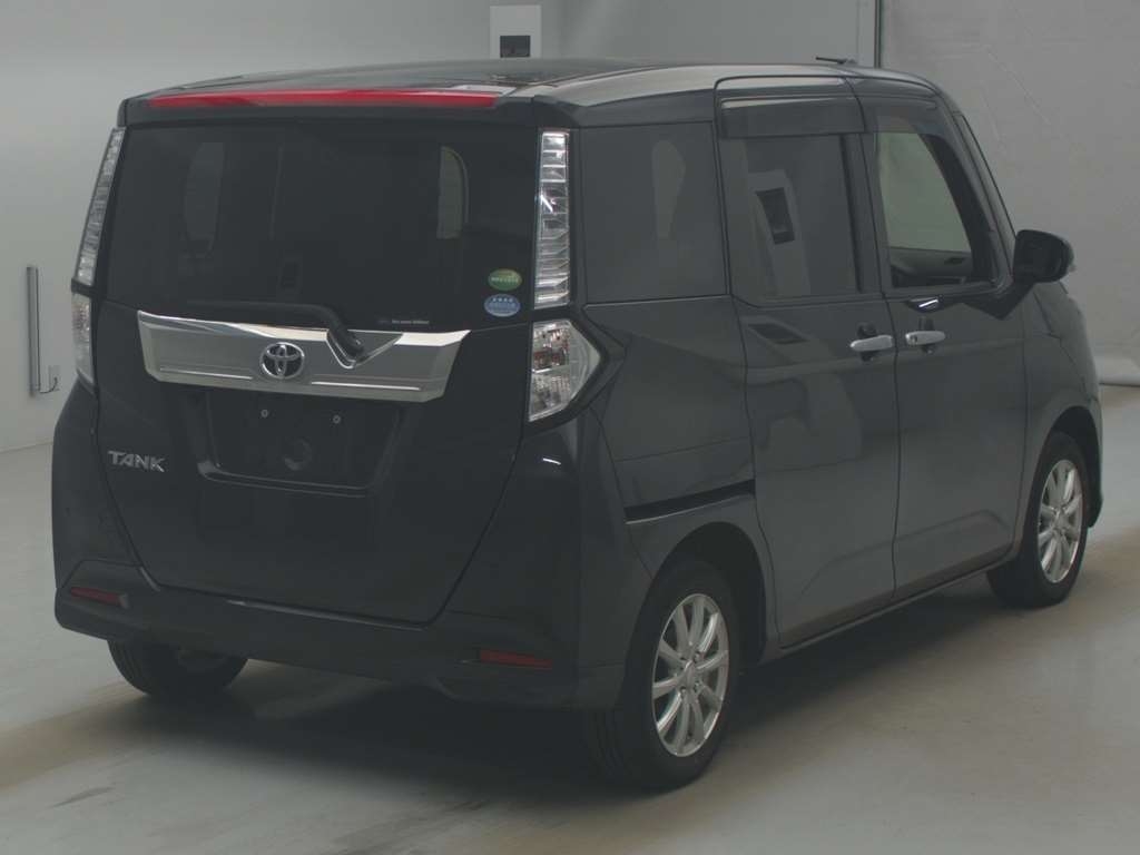TOYOTA TANK