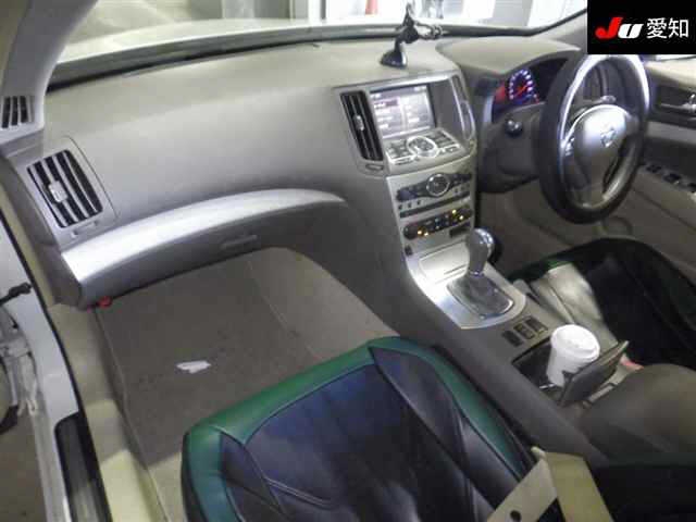 NISSAN SKYLINE