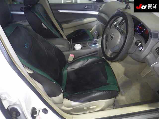 NISSAN SKYLINE