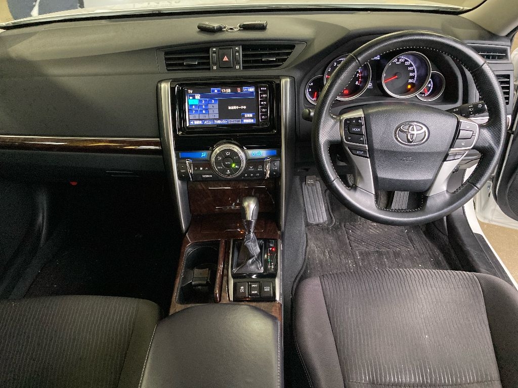TOYOTA MARK X